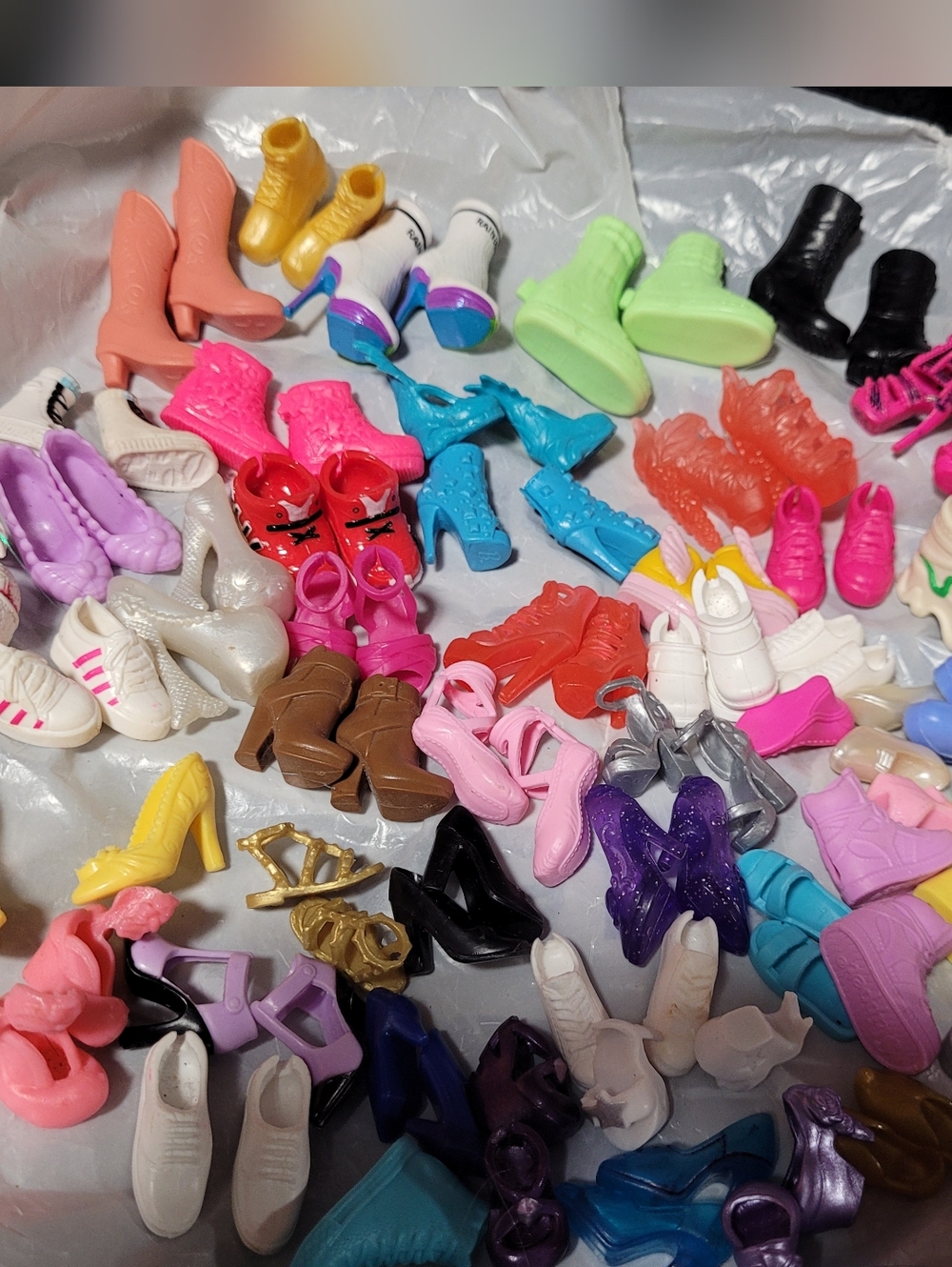 Assorted Doll Shoes in Bright Multi-Colors Lot Of Barbie And Assorted Doll Shoes